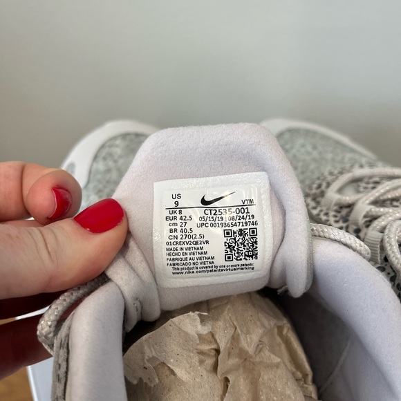 NWT Nike Air Max React 270, Size 9 - Picture 5 of 8